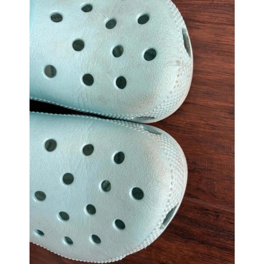 Crocs - Picture 3 of 6